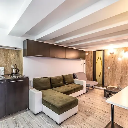 Modern Apartment In Piata Sfatului Brasov Exterior photo